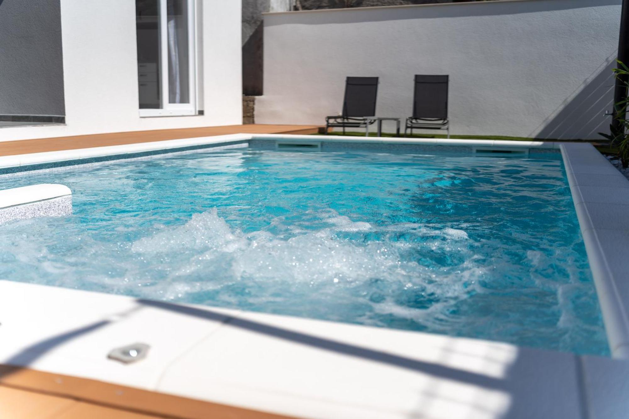 Bernie Apartments With A Pool Zadar Exterior photo